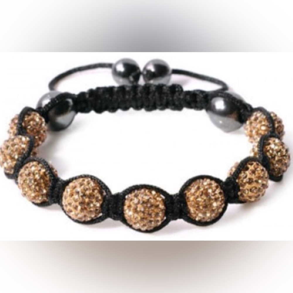 Swarovski gold crystal bracelet
Clay base
Beautiful quality